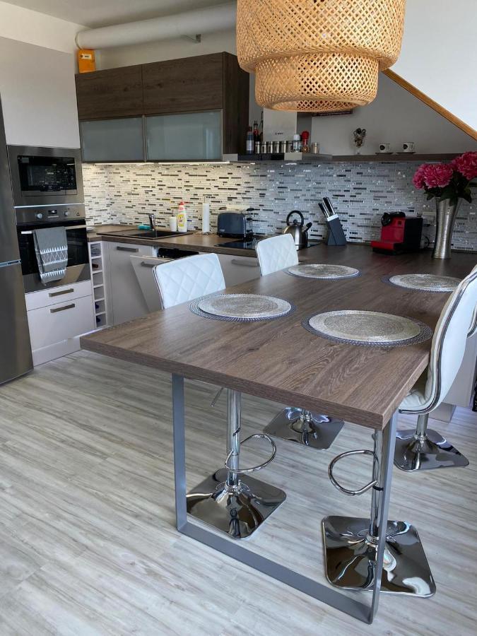 Deluxe Apartman Lisci Kopec Врхлабі Екстер'єр фото