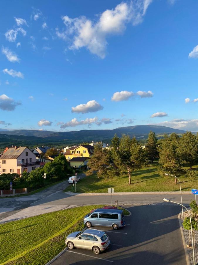 Deluxe Apartman Lisci Kopec Врхлабі Екстер'єр фото